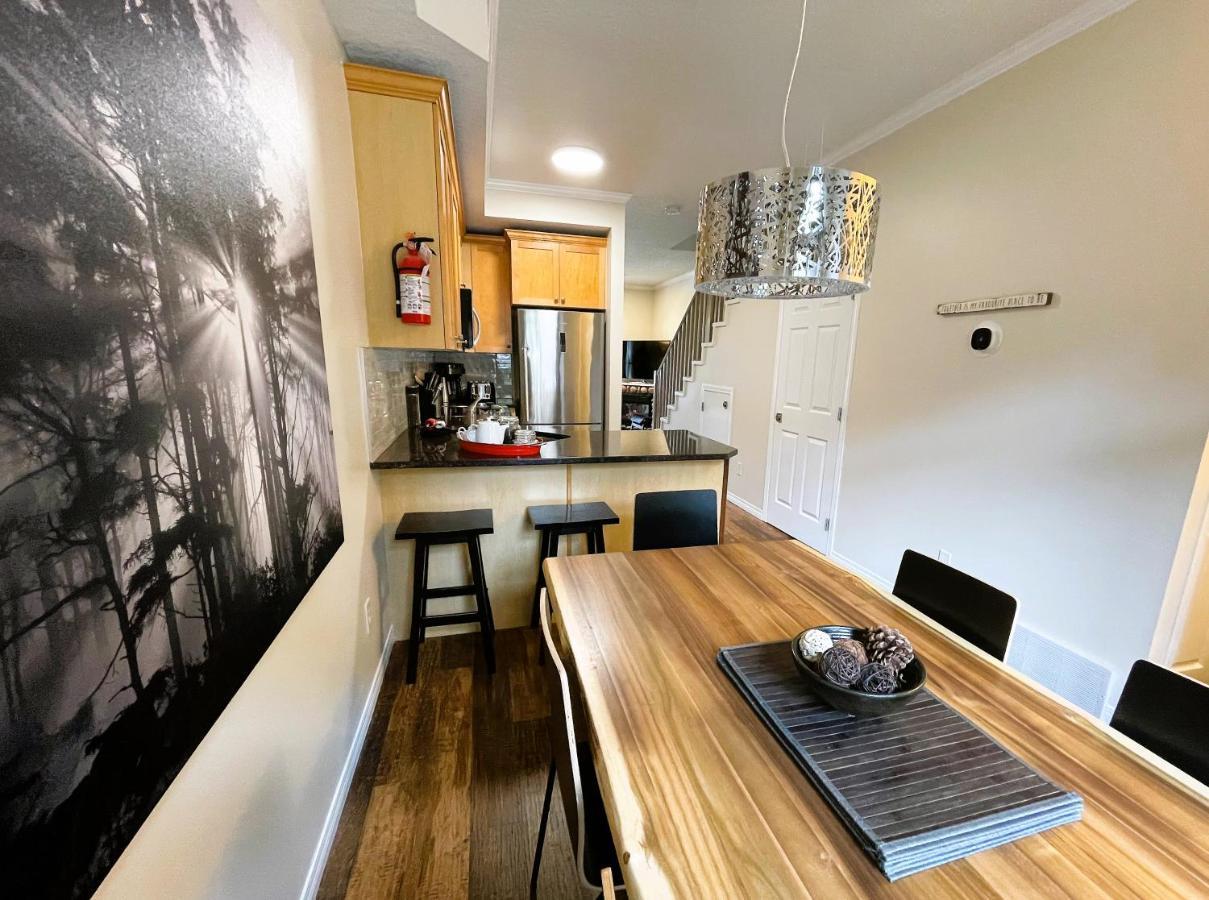 Renovated Chalet At Mystic Springs, Mountain Views, Pets Welcome! Canmore Zewnętrze zdjęcie